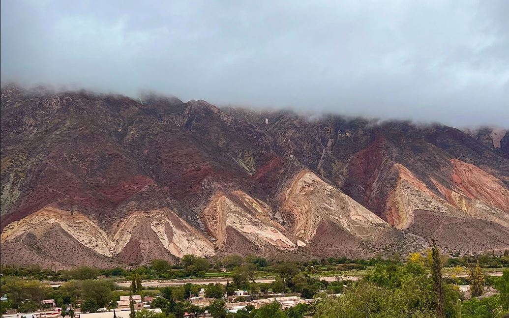 painter's palette mountain Salta